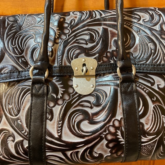 Patricia Nash Shoulder Bag - Picture 2 of 7